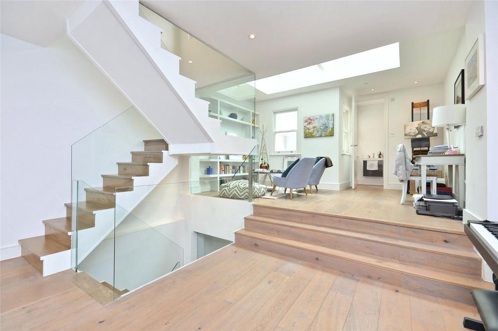 Stairs Ground Recep