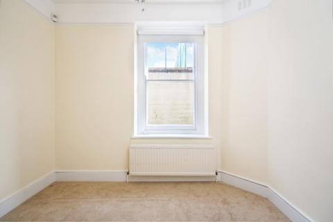 2 bedroom flat to rent, Delaware Mansions, Delaware Road, W9