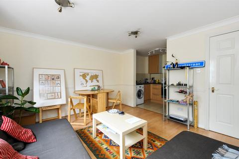 1 bedroom apartment to rent, Mile End Road, London, E1
