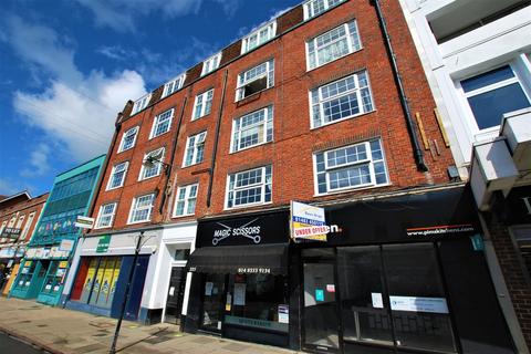 2 Bed Flats To Rent In Guildford Apartments Flats To Let Onthemarket