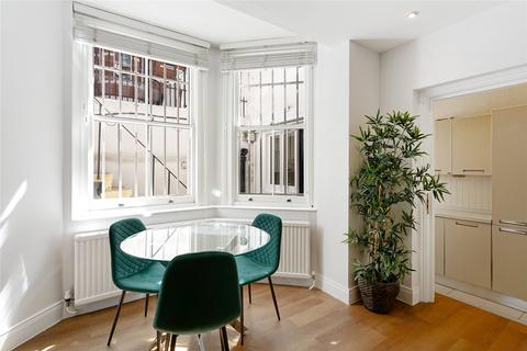 Studio to rent, Egerton Gardens, London