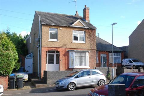 4 bedroom detached house to rent, Pioneer Avenue, Desborough