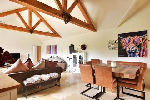 5 bedroom barn conversion to rent, Canfield Road, Takeley