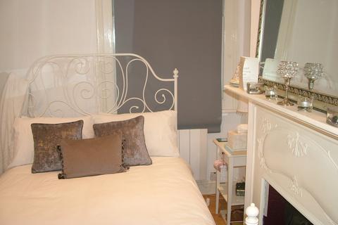 1 bedroom maisonette to rent - High Street Ingatestone Essex CM4
