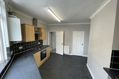 2 bedroom terraced house to rent, King Street, Hoyland, Barnsley S74