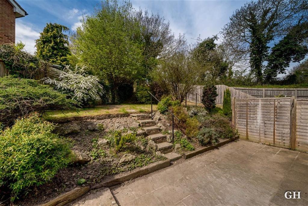 Bank Side, Hamstreet, Kent 3 bed end of terrace house for sale £257,500