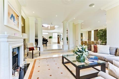 7 bedroom detached house to rent, Spicers Field, Oxshott, Surrey, KT22