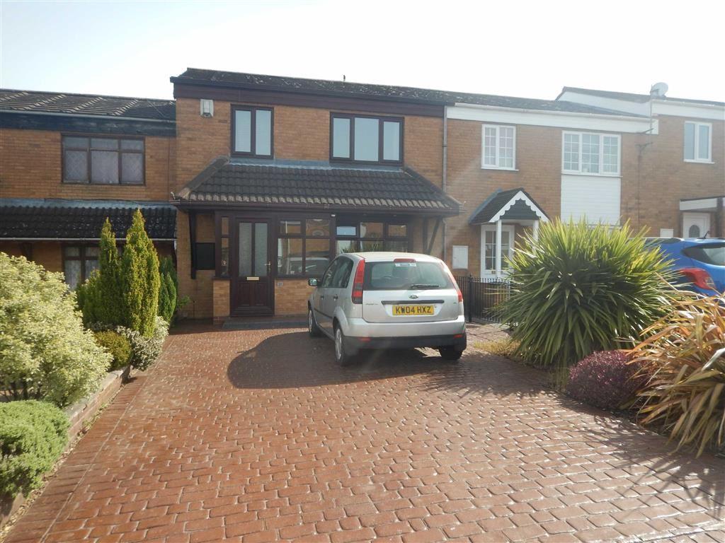 Braemar Way, Glendale, Nuneaton, Warwickshire, CV10 3 bed terraced