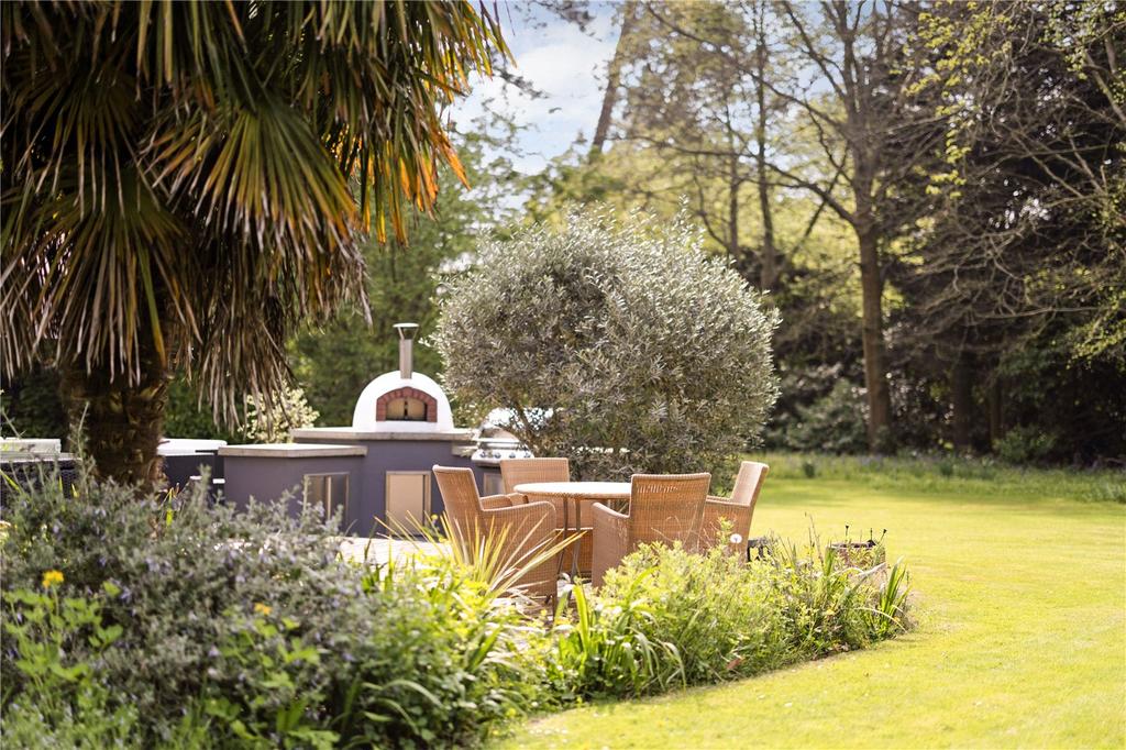 Garden Feature