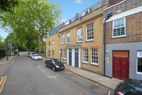 3 bedroom terraced house to rent, Whitehorse Road, London, E1