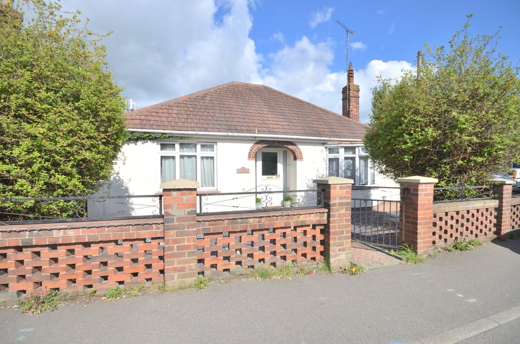 Parsons Heath, Colchester 2 bed detached bungalow £290,000