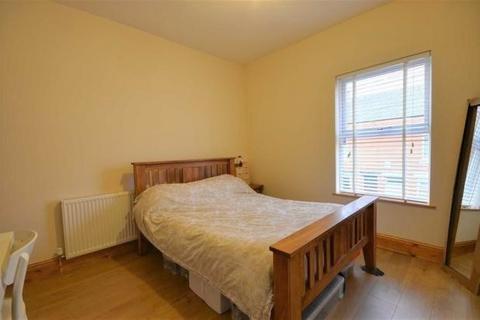 2 bedroom terraced house to rent, Reuben Street, Stockport