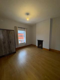 2 bedroom terraced house to rent, Reuben Street, Stockport