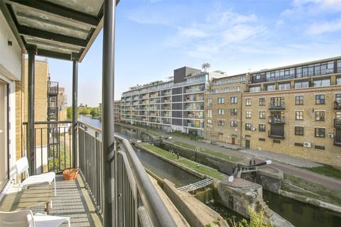 2 bedroom flat to rent, Tramway Court, 3 Candle Street, London, E1