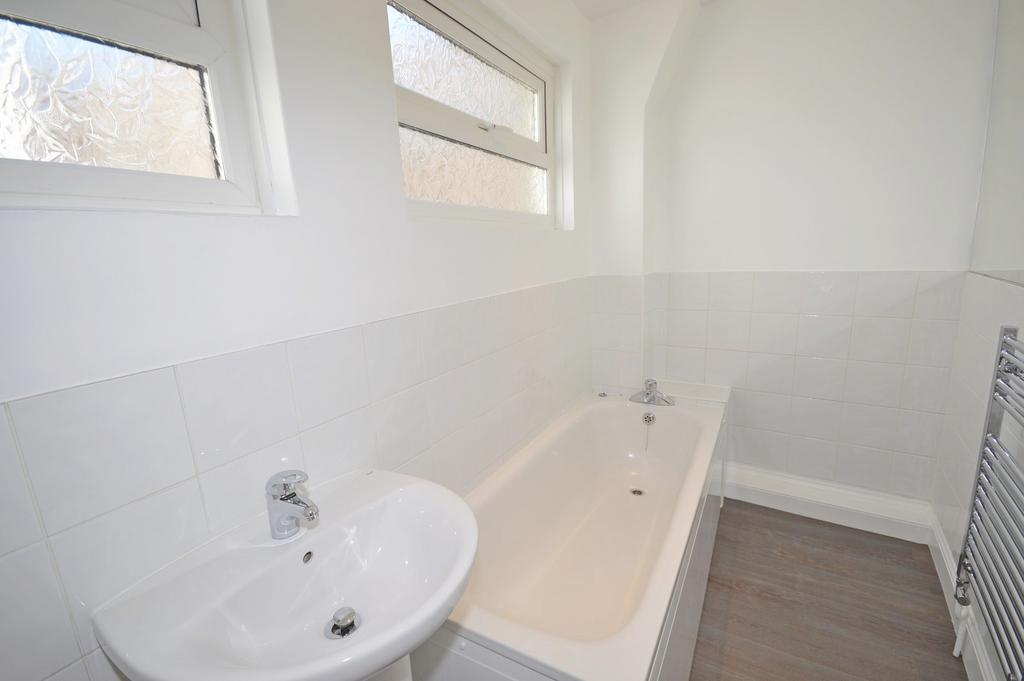Bathroom Flat to ren