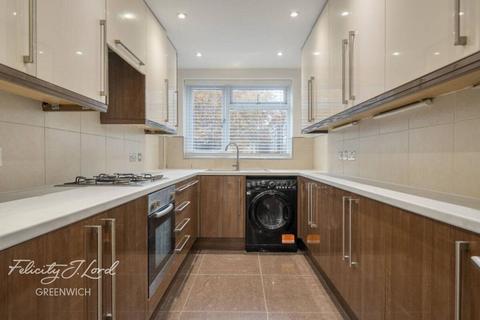 2 bedroom maisonette to rent, Haddo Street, London