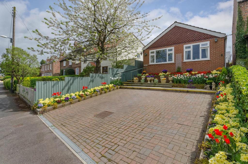 Open View, Tollerton, York 2 bed bungalow £250,000