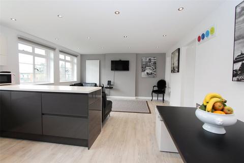 2 bedroom apartment for sale, Manor Court, Pinehurst, Cambridge