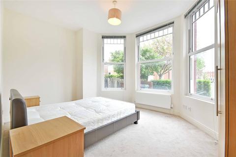 3 bedroom flat to rent, Fordwych Road, Cricklewood, London, NW2