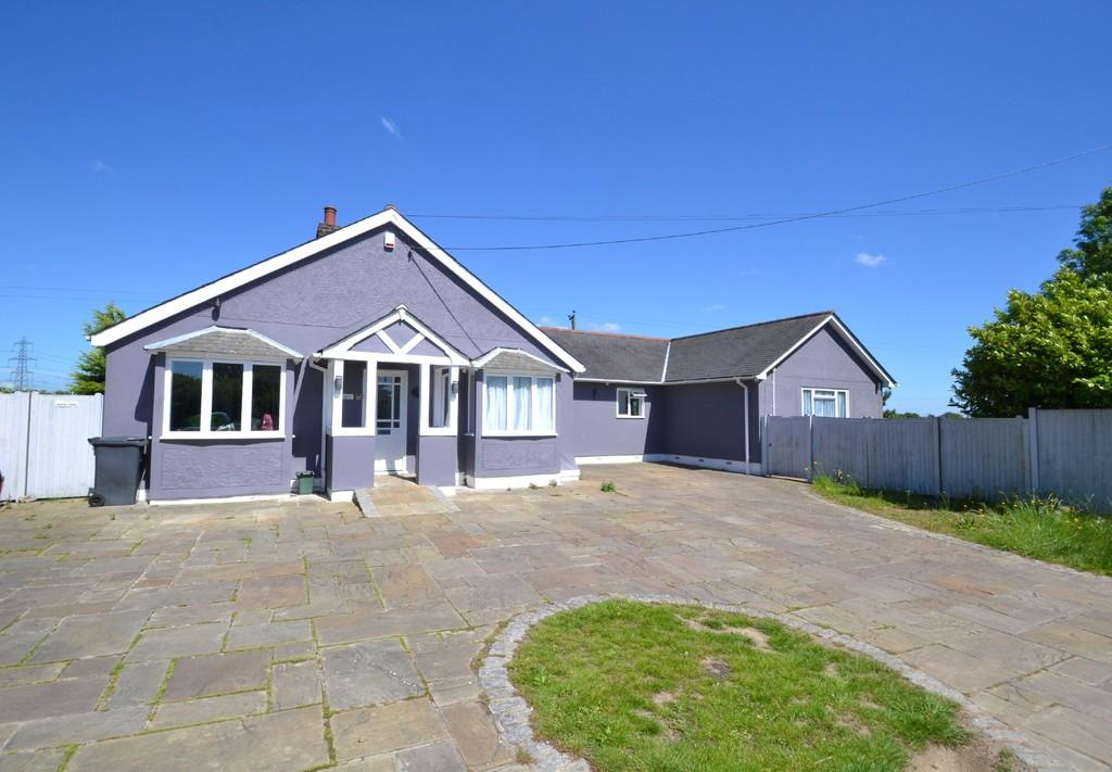 Lanham Green, Cressing 4 bed detached bungalow £800,000