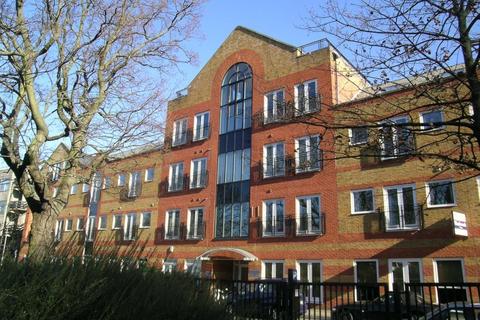 3 bedroom apartment to rent - Park House, Northfields, London, SW18