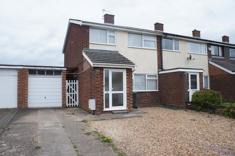 Lordsmead, Cranfield, Bedfordshire 3 bed terraced house £264,995
