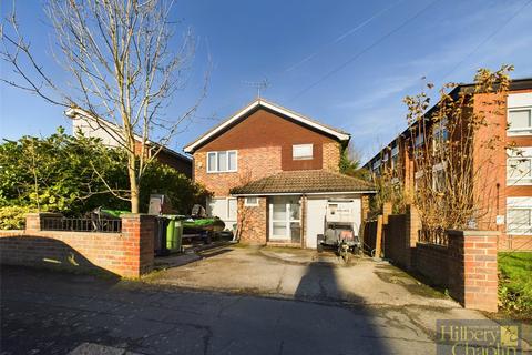 4 bedroom detached house for sale, Worthing Road, Laindon, Essex, SS15