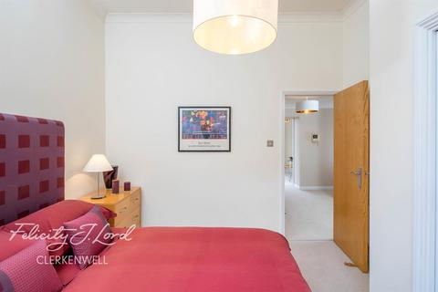 2 bedroom flat to rent, St John Street, EC1V