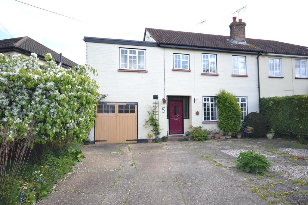 Paradise Road, Writtle, Chelmsford, Essex, CM1 4 bed semidetached