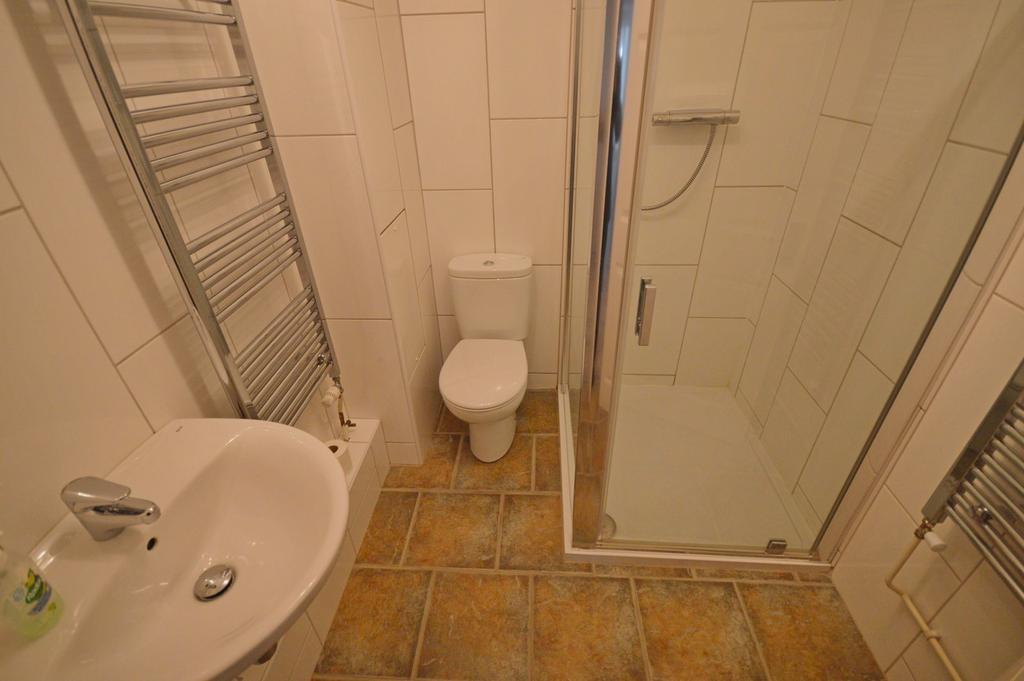 Downstairs shower Ho