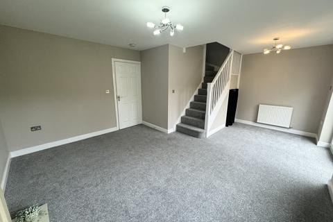 3 bedroom semi-detached house to rent, Royal Drive Fulwood PR2 3AX
