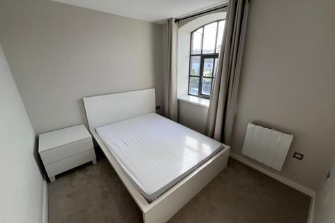 2 bedroom flat to rent, Apartment 3, Neath Road, Hafod, Swansea. SA1 2LF.