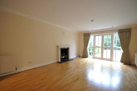 4 bedroom detached house to rent - Lime Tree Walk, Virginia Park