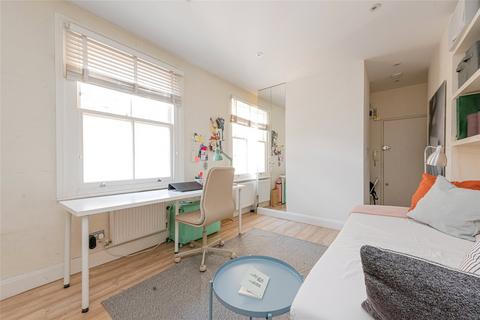 Studio to rent, Kilburn Lane, Queens Park, W10