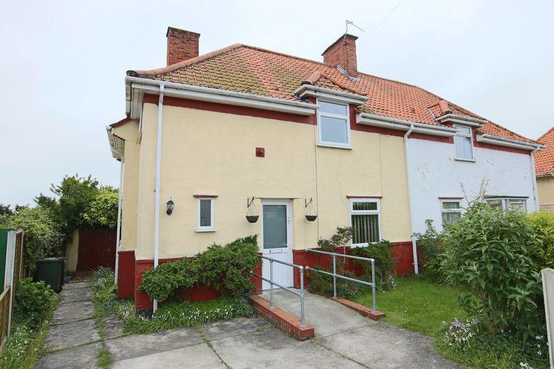 Halcyon Crescent, Lowestoft 3 bed semidetached house £109,950