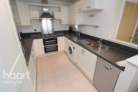 2 bedroom flat to rent, Watkin Road, Freemans Meadow