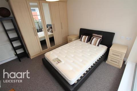 2 bedroom flat to rent, Watkin Road, Freemans Meadow