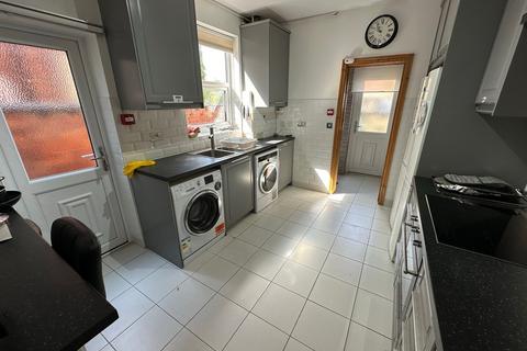 1 bedroom in a house share to rent, Gainsborough Road, Crewe