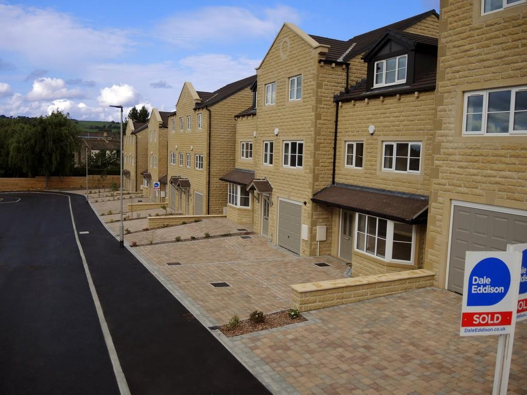 Plot 9 (59) Sycamore Grove, Eastburn 4 bed townhouse £315,000