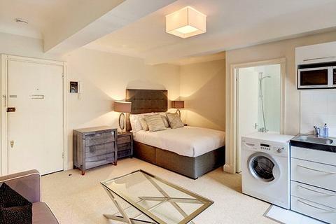 Studio to rent, Pelham Court, 145 Fulham Road, Chelsea, London, SW3