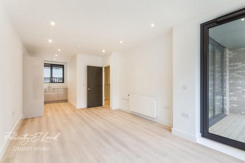 1 bedroom apartment to rent, New Village Avenue, London