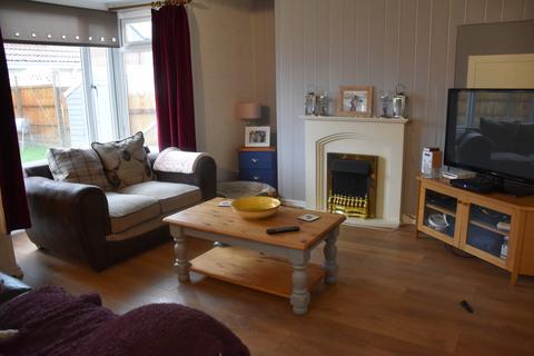 3 bedroom semi-detached house to rent, Norse Avenue, Stanningfield
