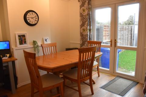 3 bedroom semi-detached house to rent, Norse Avenue, Stanningfield