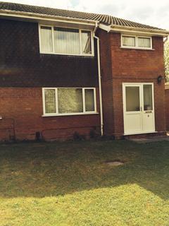 1 bedroom ground floor flat to rent, Falcon Close, Kidderminster, DY10