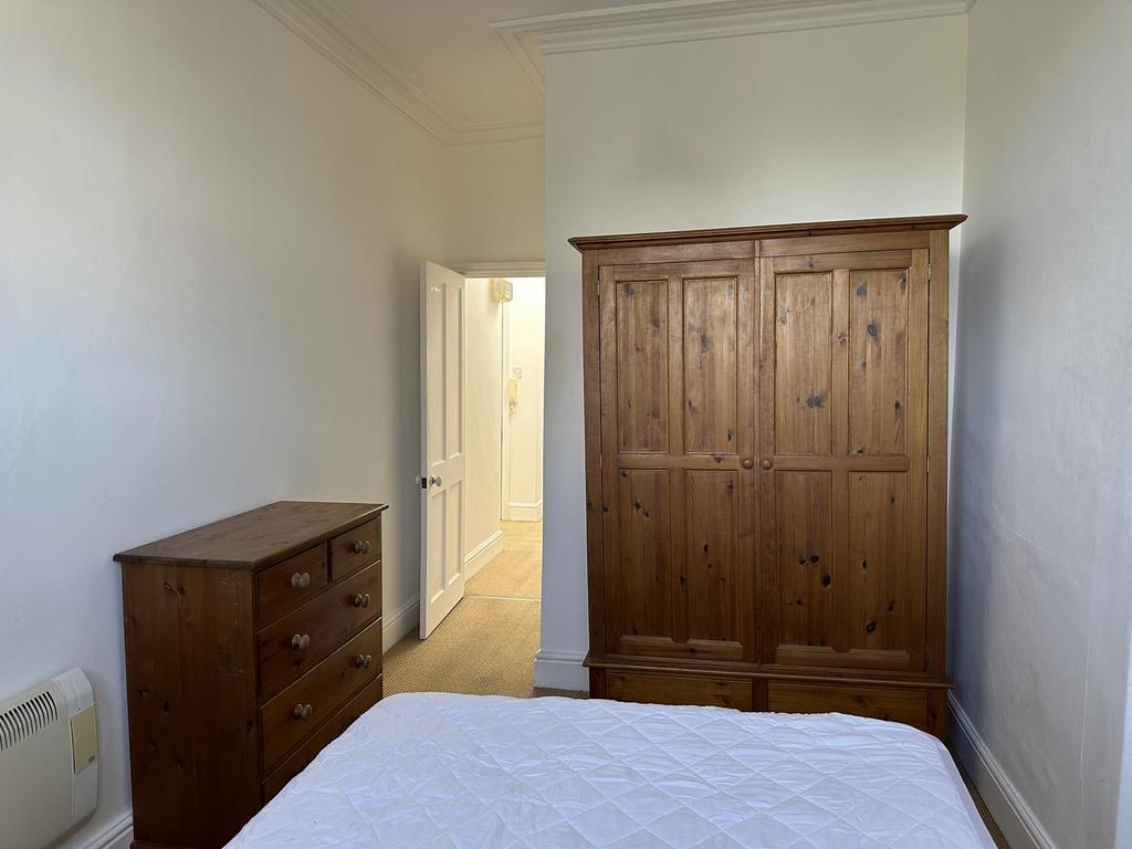 Bedroom /