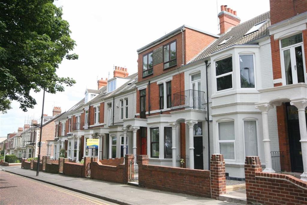 Park Avenue, Whitley Bay, Tyne & Wear, NE26 4 bed terraced house £289,500