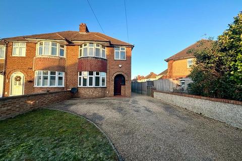 3 bedroom semi-detached house to rent, Park Way, Maidstone