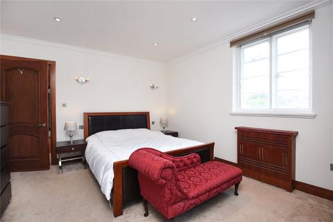 3 bedroom flat to rent, Marlborough Court, Pembroke Road, Kensington, London