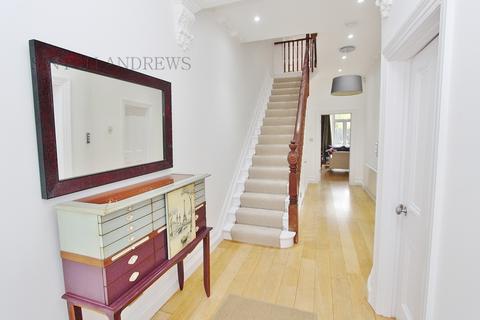 6 bedroom house to rent, Colebrooke Avenue, Ealing, W13