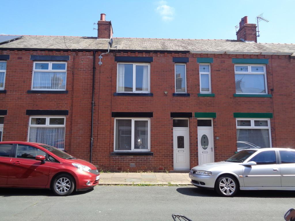 79 Gloucester Street, BarrowInFurness 2 bed terraced house £450 pcm